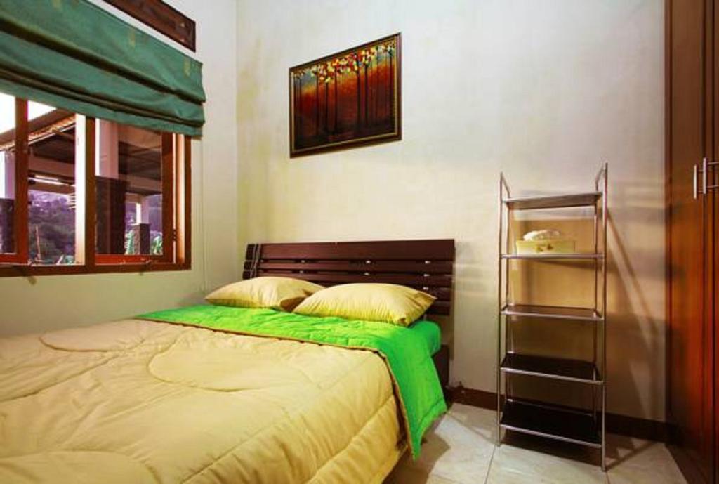 Amethyst Dago Bandung